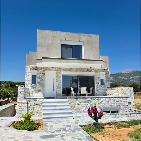 Sol Y Sal Villa Erétria